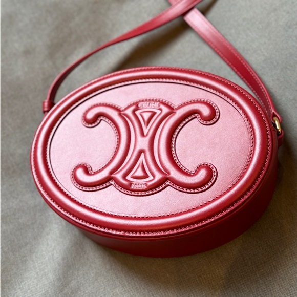 SOLD - CELINE Oval Triomphe Crossbody Bag - Picture 3 of 8